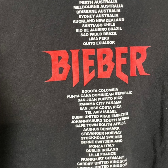 Justin Bieber Purpose Tour Cropped Hoodie H&M Divided Black Red Stadium Size S - Picture 8 of 9
